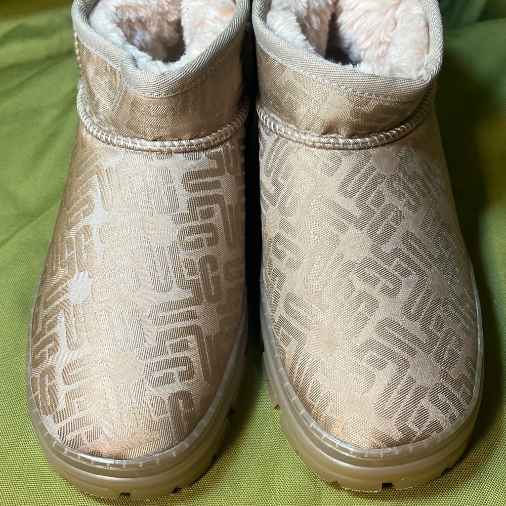 Ugg Classic Boots - image 8